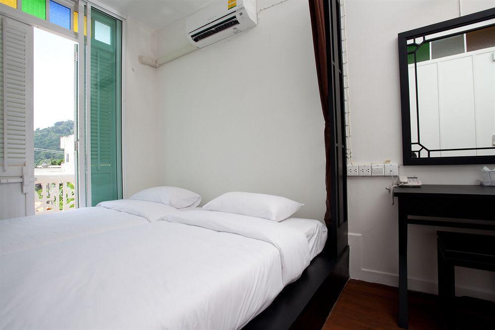 99 Oldtown Boutique Guesthouse Sha Extra Plus Phuket Exteriér fotografie