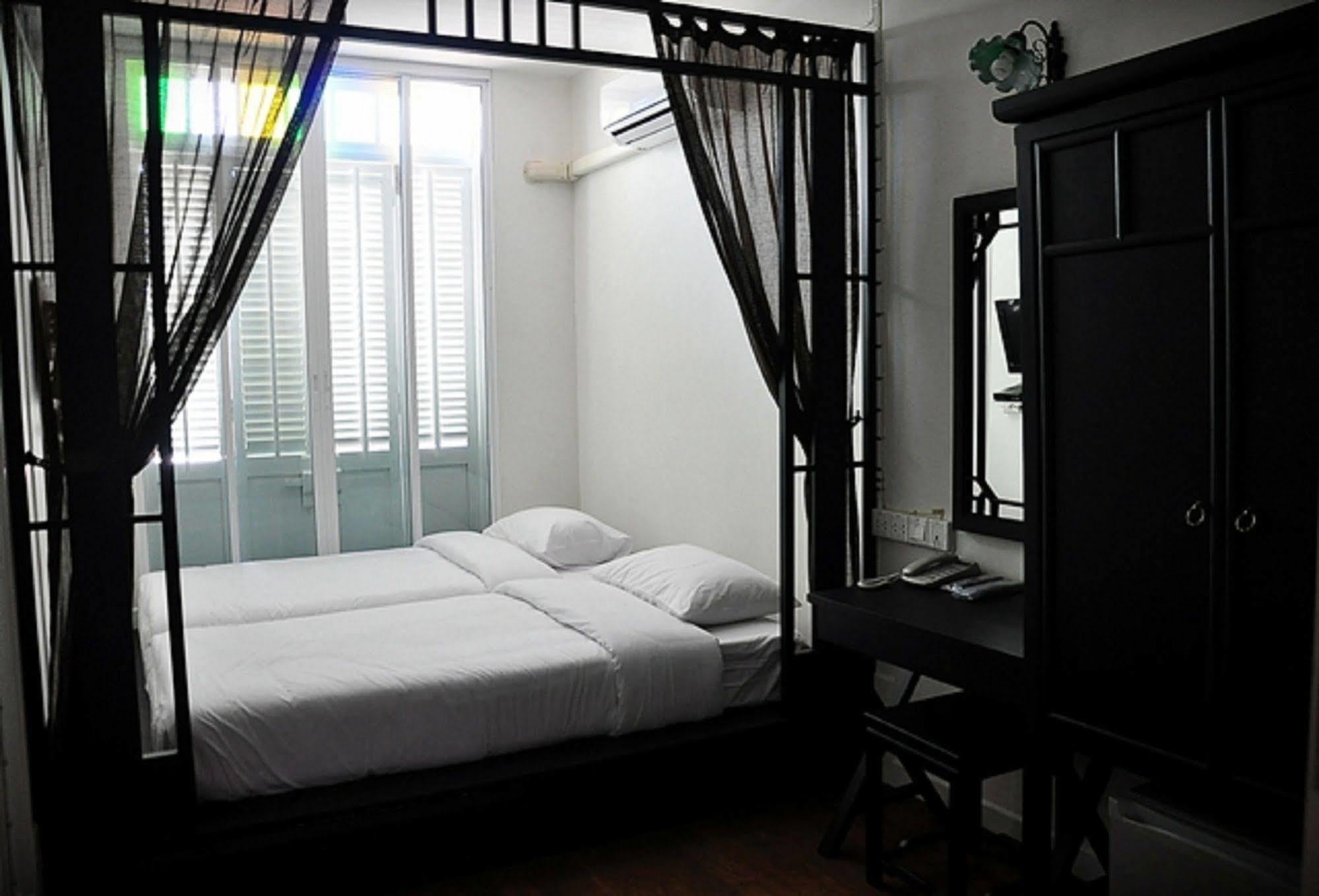 99 Oldtown Boutique Guesthouse Sha Extra Plus Phuket Exteriér fotografie