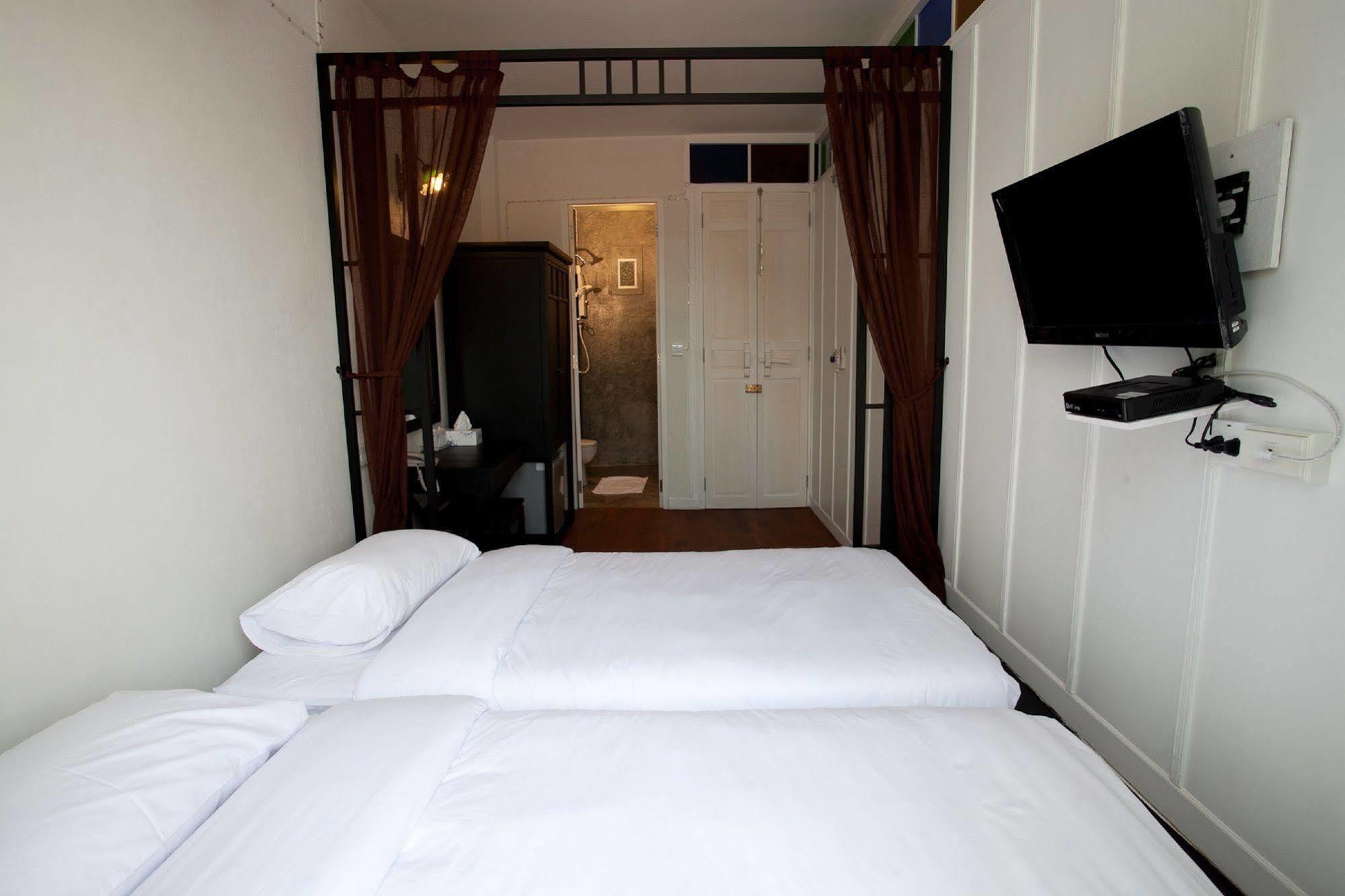 99 Oldtown Boutique Guesthouse Sha Extra Plus Phuket Exteriér fotografie