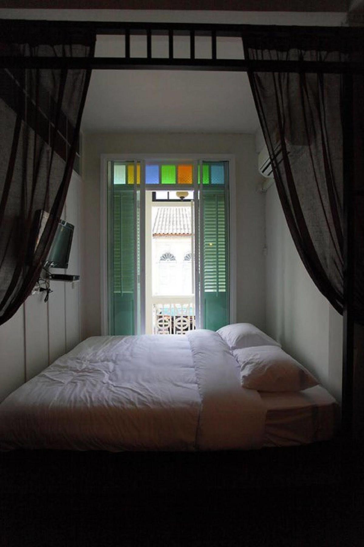 99 Oldtown Boutique Guesthouse Sha Extra Plus Phuket Exteriér fotografie