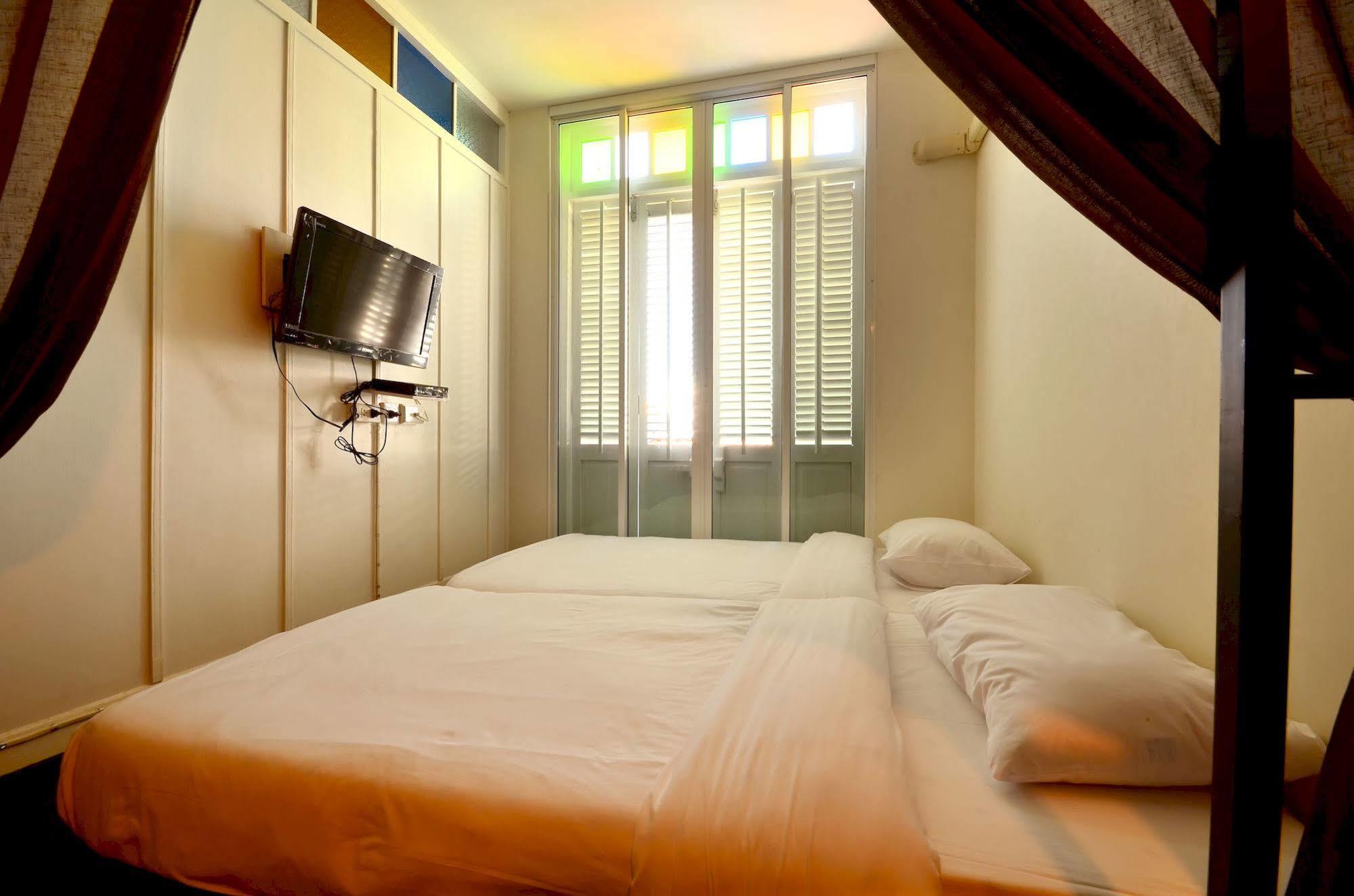 99 Oldtown Boutique Guesthouse Sha Extra Plus Phuket Exteriér fotografie