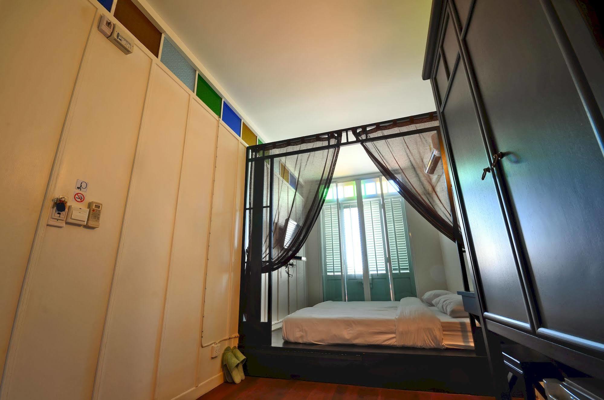 99 Oldtown Boutique Guesthouse Sha Extra Plus Phuket Exteriér fotografie